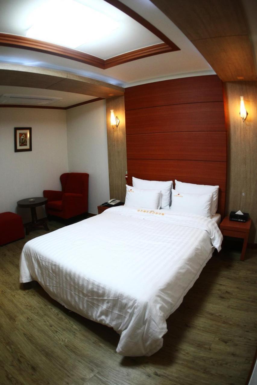 เมโทร โพล ทัวริสต์ โฮเทล Hotel พย็องแท็ก ห้อง รูปภาพ
