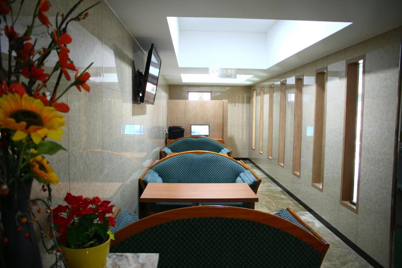 เมโทร โพล ทัวริสต์ โฮเทล Hotel พย็องแท็ก ภายนอก รูปภาพ